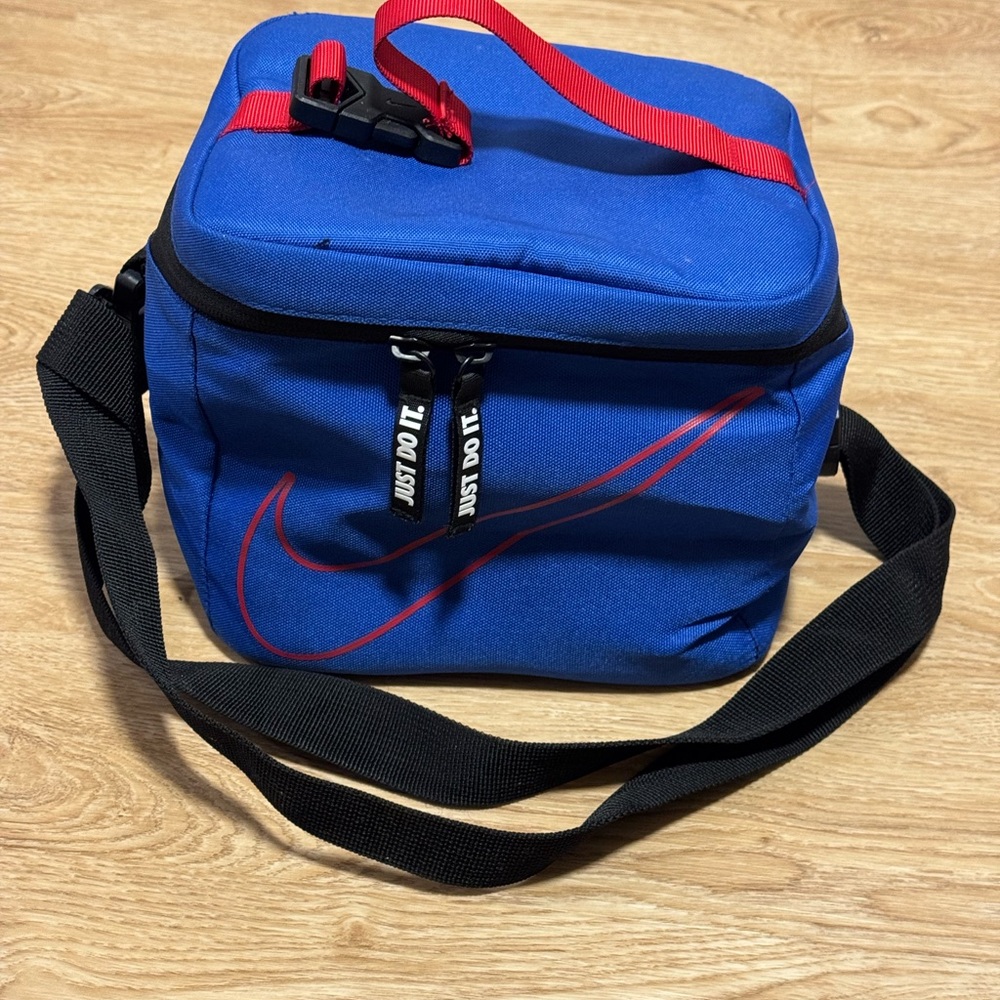 NIKE COOLER BAG - GAME ROYAL Insulated Lunch Bag with Shoulder Strap